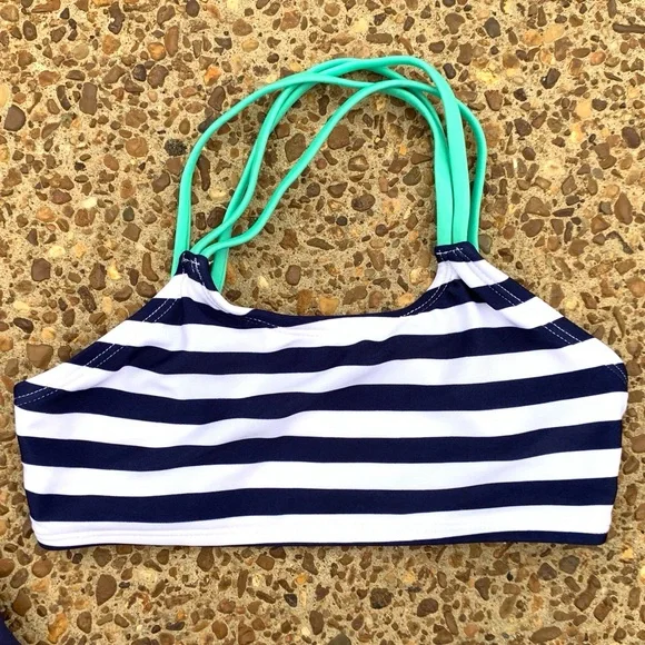 Cat & Jack Red White Blue Bikini & Rashguard Swim Set 6/6x - Picture 3 of 6